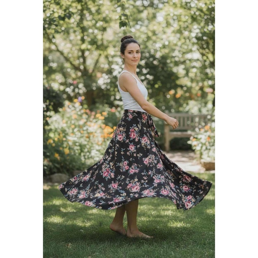 Black Floral Print Maxi Skirt 100% Polyester S Wrap Flowy Split Boho Cottagecore